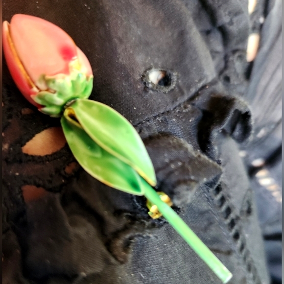 40s SANDOR CO Rose Pink Tulip Bud Olive Green Leaves Enamel Gold RARE Pin Brooch - Picture 9 of 16